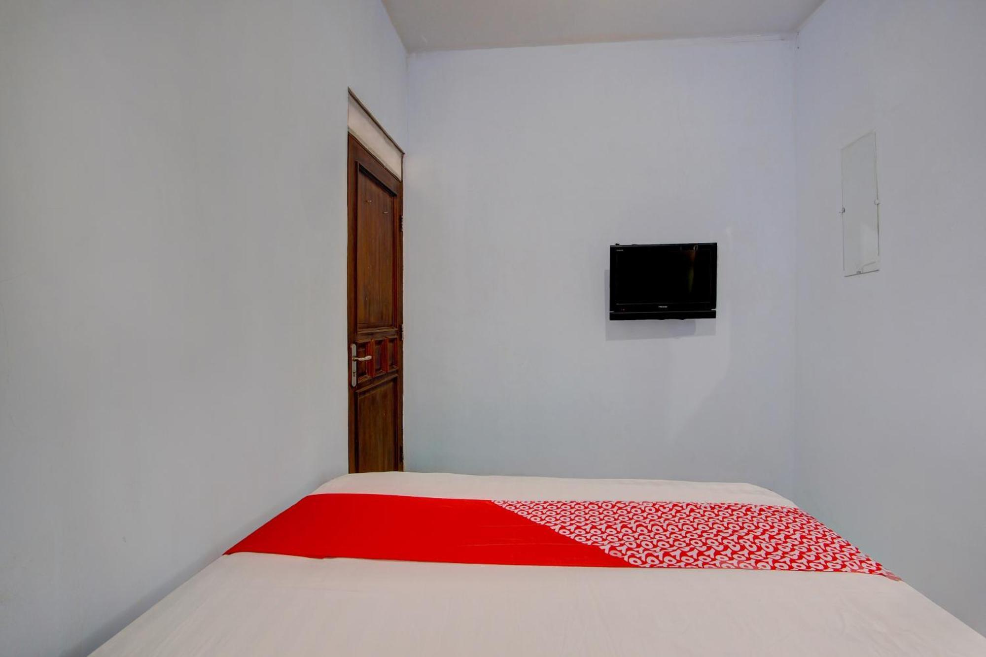 Super Oyo 93012 Griya Kencana Asri Syariah Lawean Exterior photo